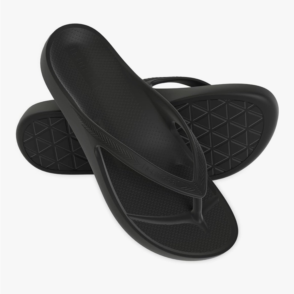 Light feet like Archie’s flip flops